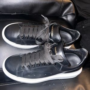 MENS AUTHENTIC ALEXANDER MCQUEENS